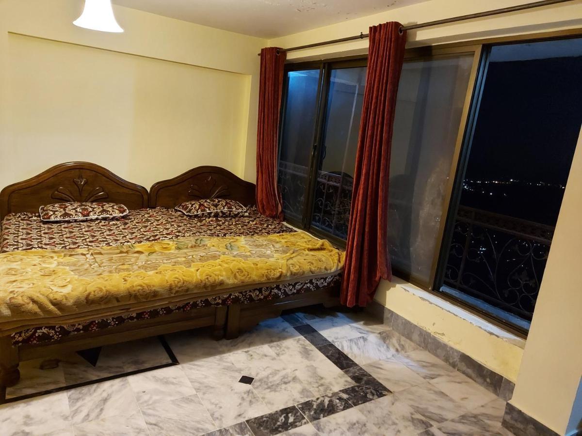 Отель Shahrukh Heights Муррее Экстерьер фото