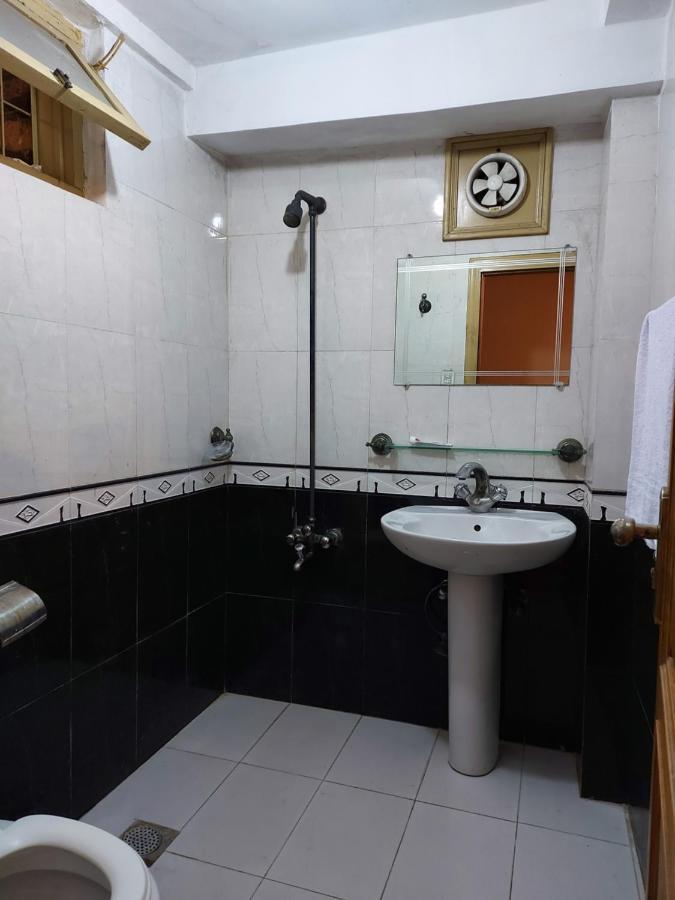 Отель Shahrukh Heights Муррее Экстерьер фото